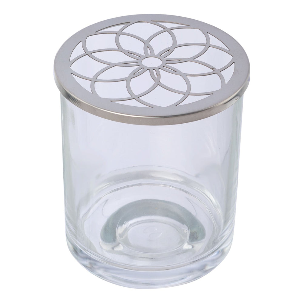 Glas mit Metallaufsatz