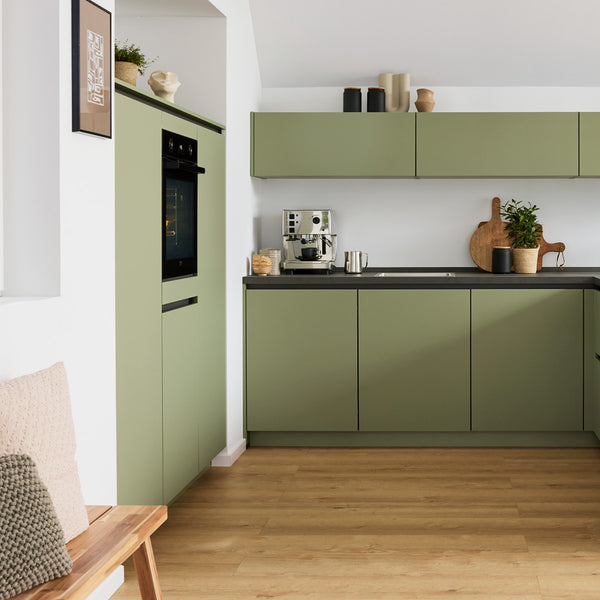 Culineo L-Küche in Olive Stauraum