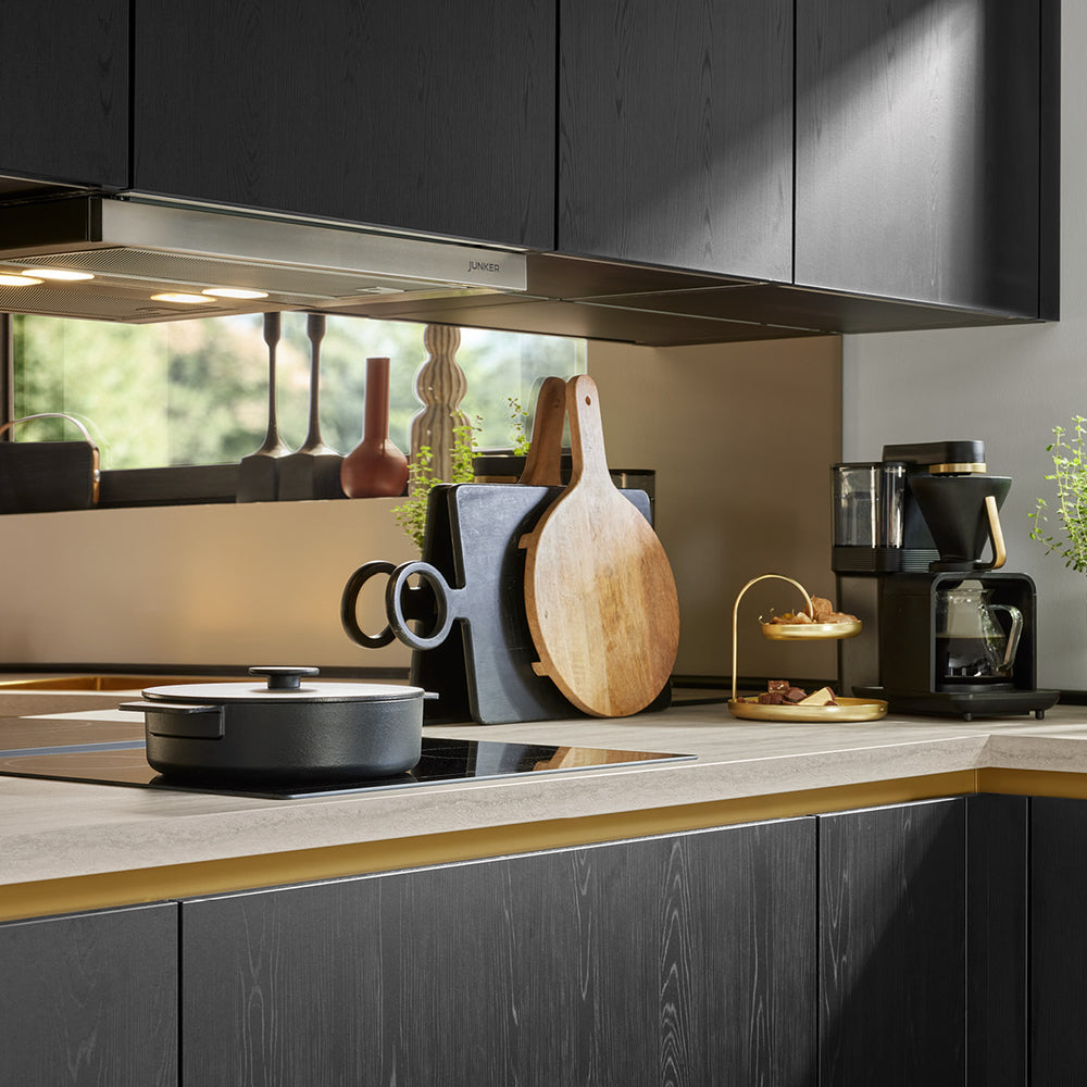 Culineo L-Küche modern in Schwarz