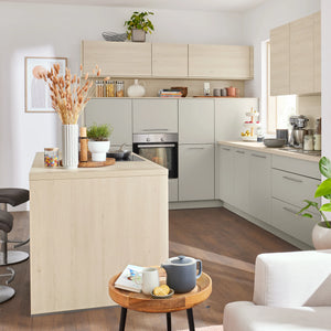 Interliving Wohnküche mit Theke in Platingrau & Birke