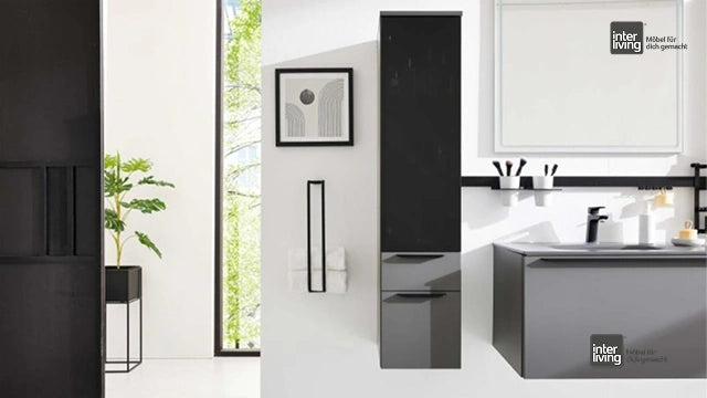 Modernes Badezimmer in Schwarz-Weiß mit Interliving Badmöbeln und viel Tageslicht