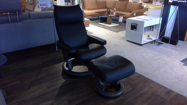 Aura - M - Sessel mit Hocker