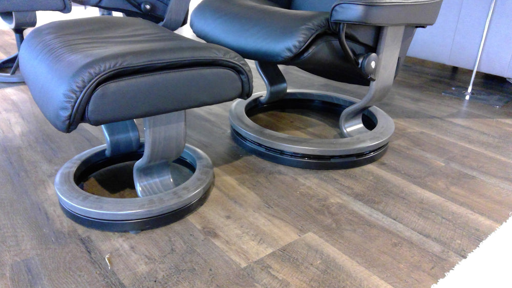 Aura - M - Sessel mit Hocker