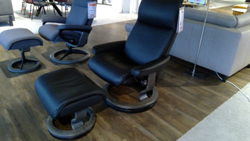 Aura - M - Sessel mit Hocker