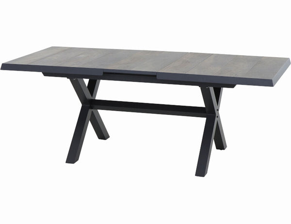 Ausziehtisch