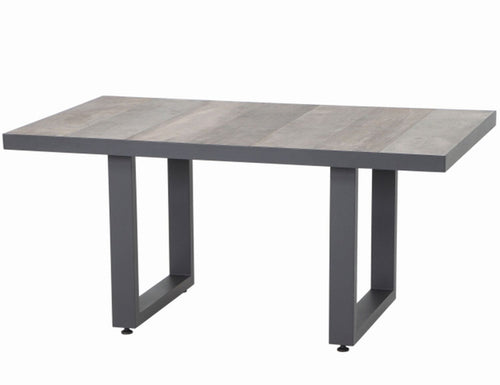 Casual Dining Tisch