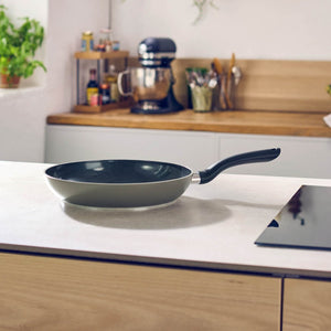 ESSENTIAL Pfanne mit Keramikbeschichtung, Ø 28 cm
