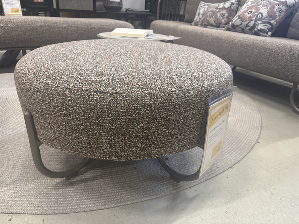 Lounge Hocker "Ila"