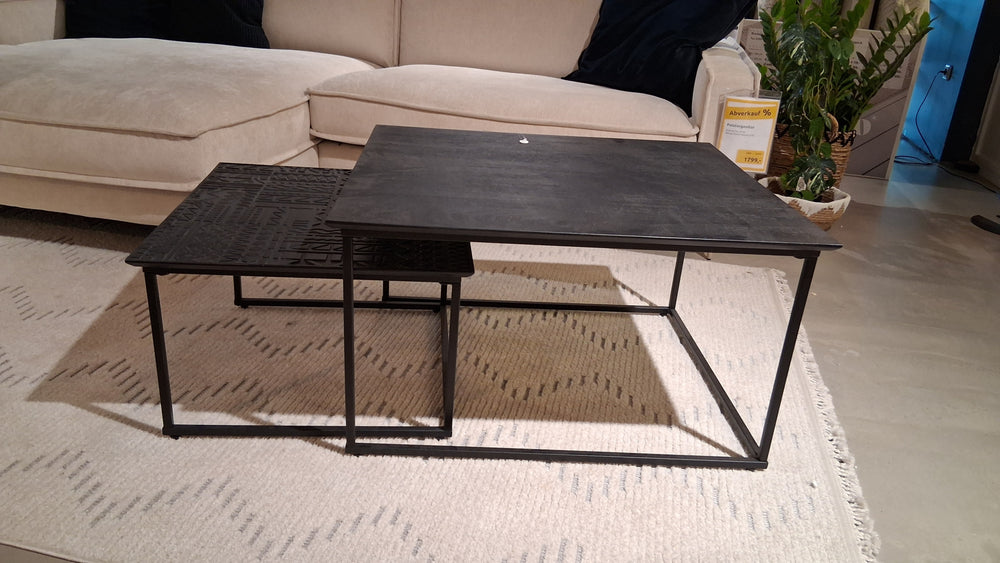 No. 2001 - Couchtisch