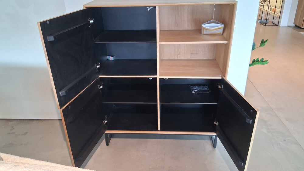 No. 2002 - Highboard