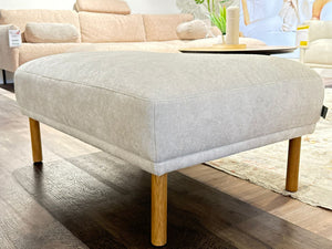 No. 4104 - Hocker