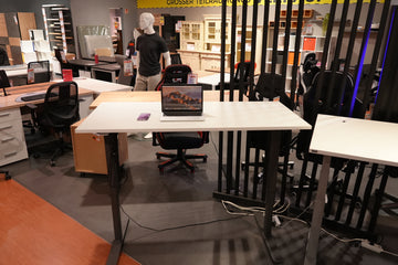Schreibtisch 