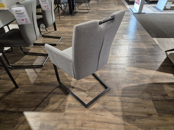 Schwingstuhl mit Armlehne