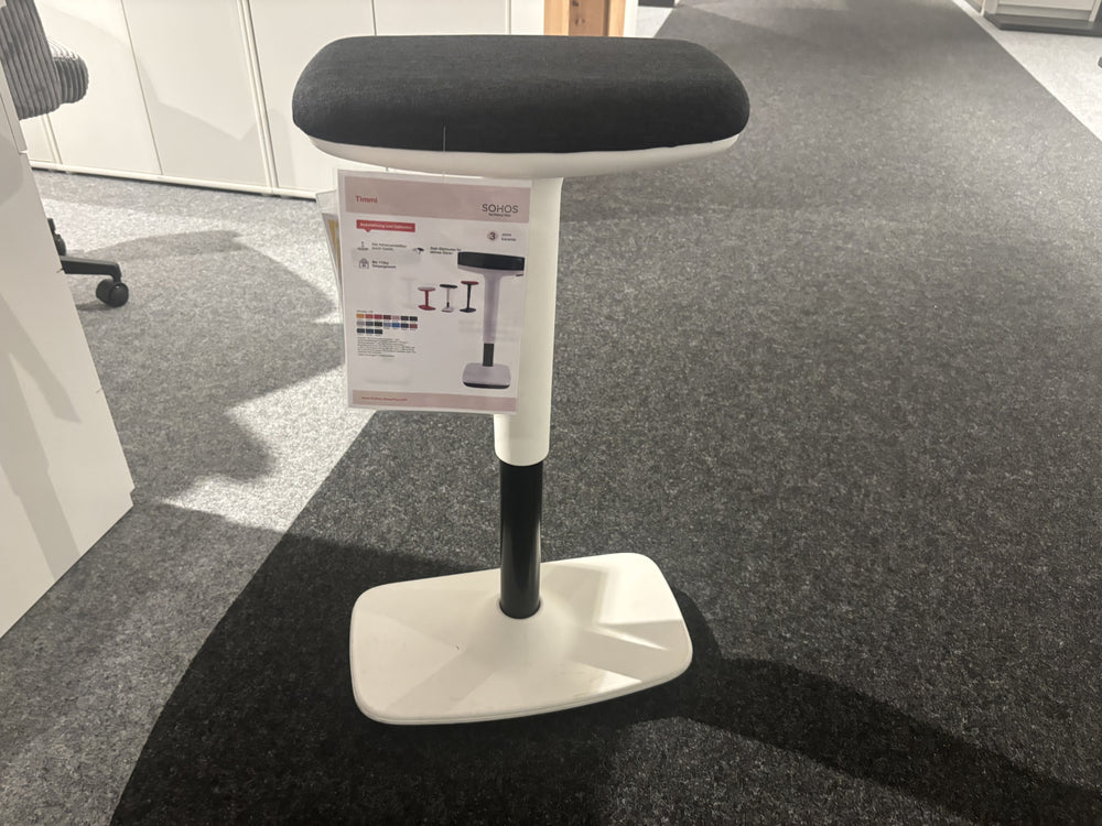 Steh- und Sitzhocker "Taras"