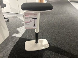Steh- und Sitzhocker "Taras"