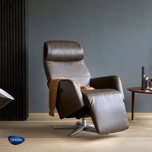 Stressless Relaxsessel in braunem Leder aufrecht stehend mit Hocker